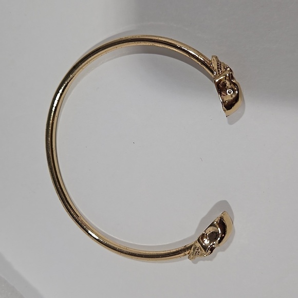 3 PIRATE SKULL Silvertone & Goldtone Bangle Bracelets - Picture 8 of 9